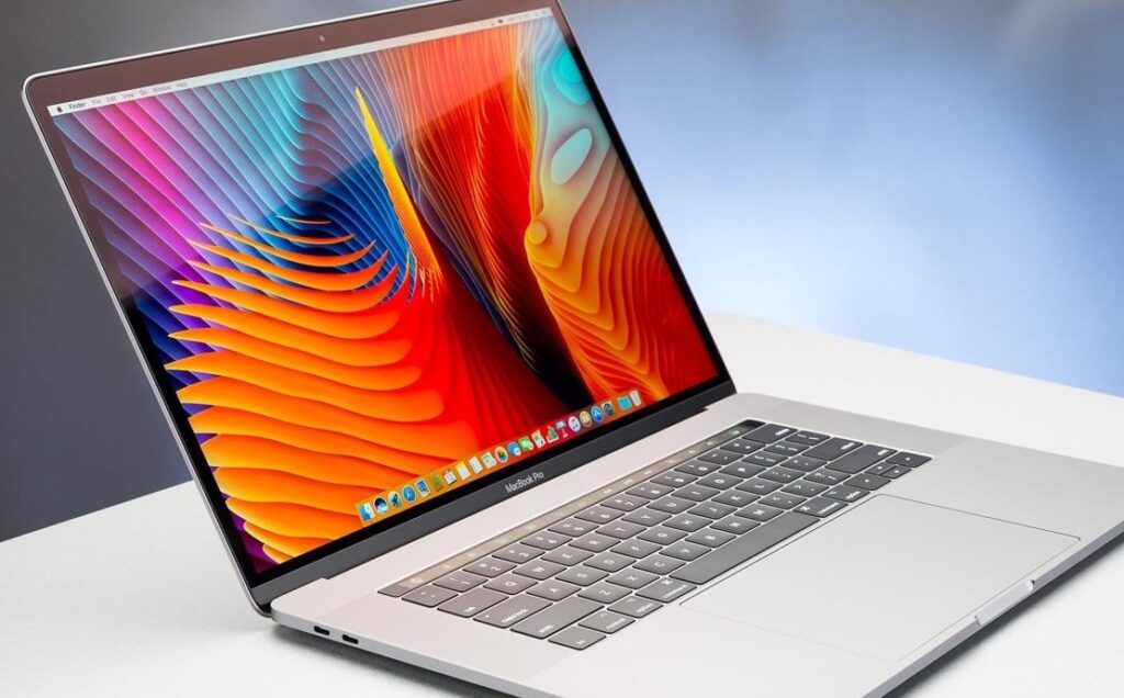 Какой MacBook выбрать в 2025: полный гид по моделям